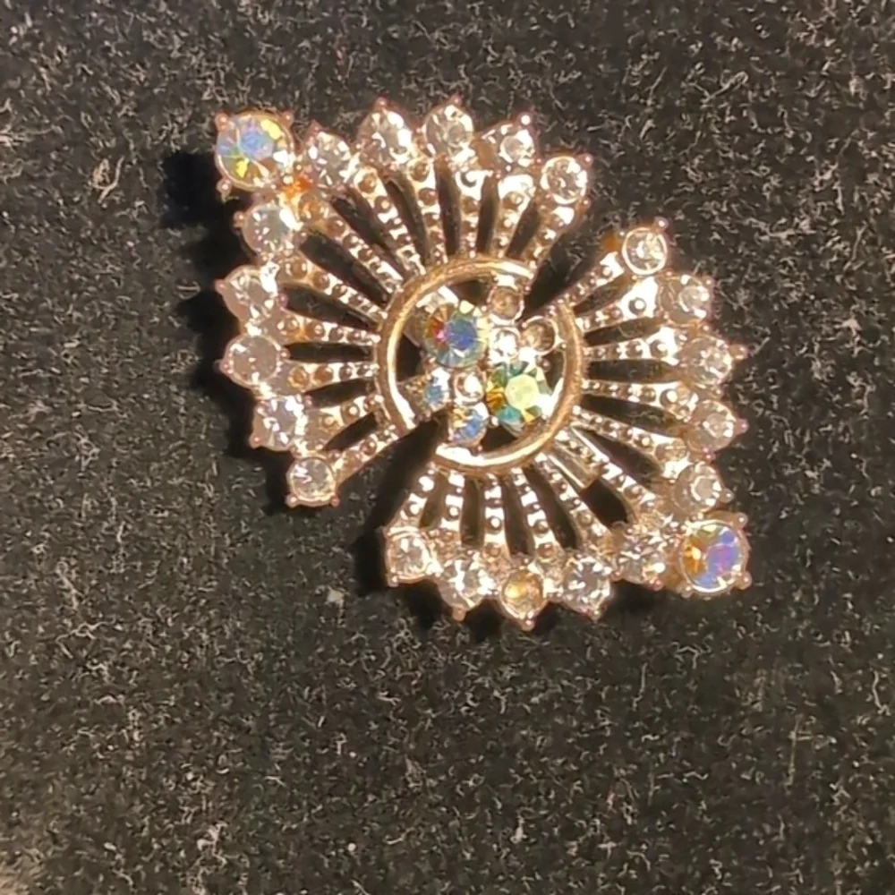 Vintage Blue Rhinestone Silver Tone fower Pin Brooch